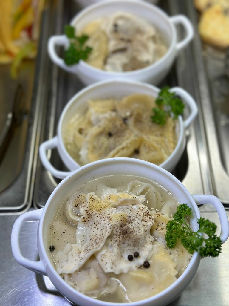 Пельмени в горшочках
